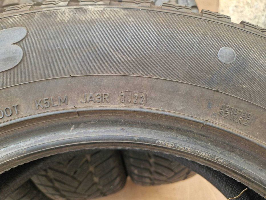 4 броя Dunlop R18 235/65
Зимни гуми 
DOT3422
