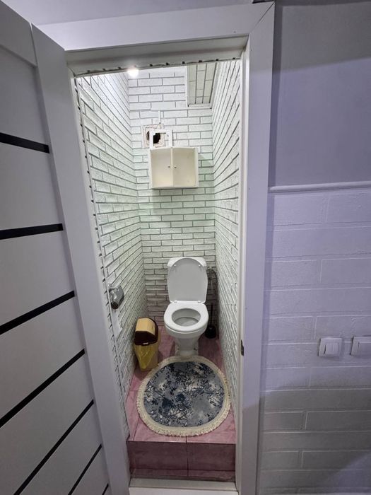 Сдаётся 2 ком квартира на Кадышева базаре