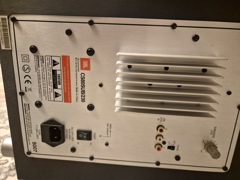 Jbl subwoofer activ