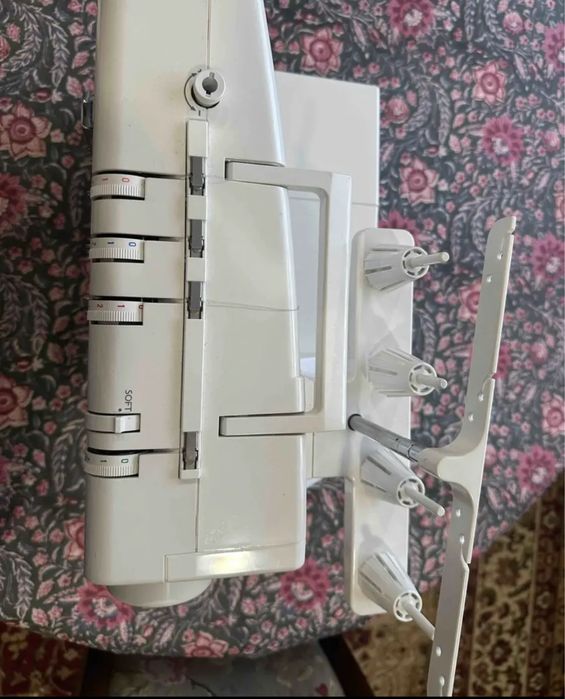 Продаю Janome Cover Pro 1000CP (Тайвань)