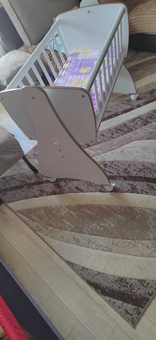 Кошара с люлеещ механизъм lorelli