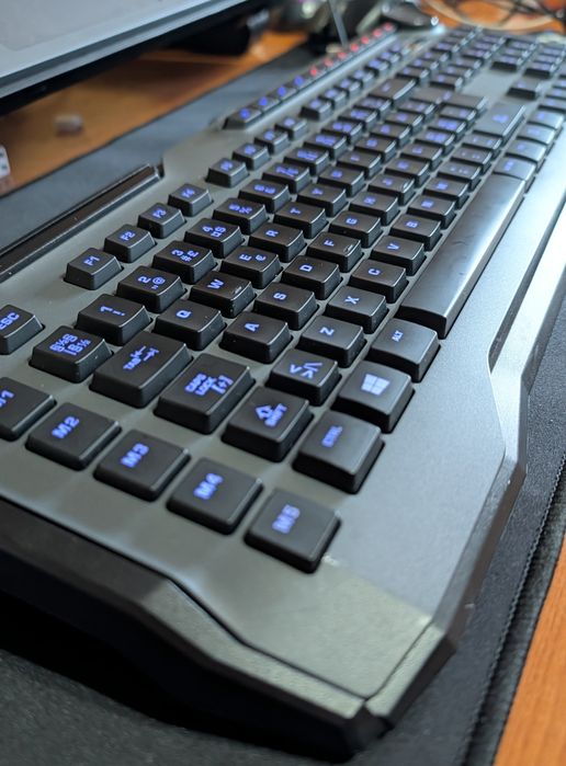Tastatură Gaming ROCCAT Horde – Membrane 2.0 (Cu Rotiță Control)