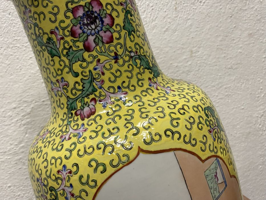 Голяма китайска ваза от порцелан