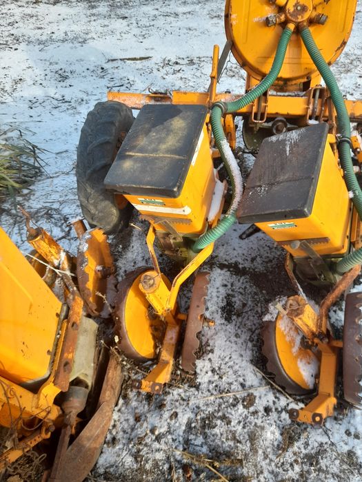 Vand semănătoare porumb