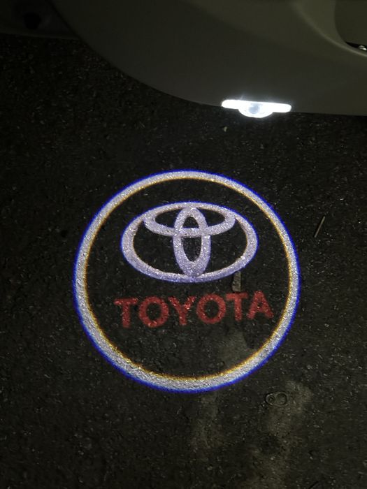 Тойота камри 3D лампа