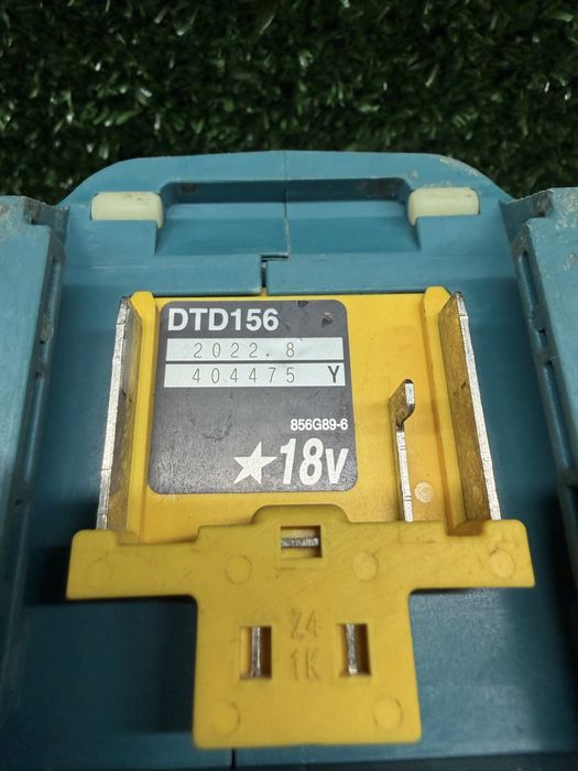 Безчетков импакт Makita DTD156