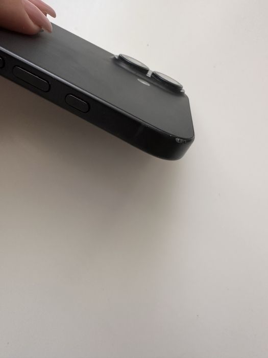 Продавам Iphone 16 Plus 128GB