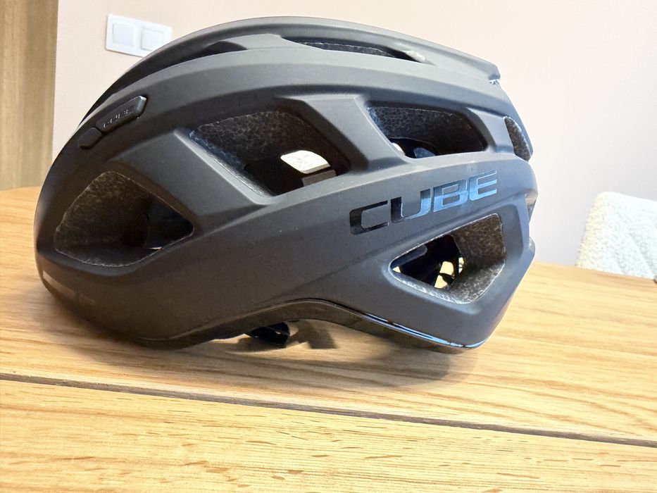 Каска CUBE ROAD RACE black L (58-62)