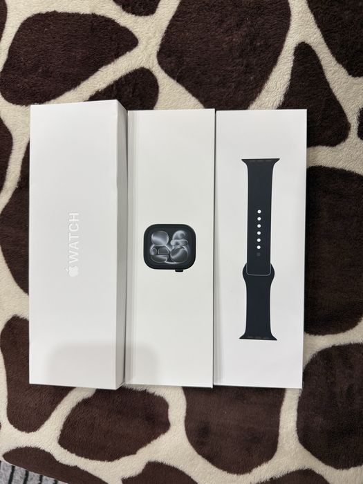 Apple watch 11, 42мм, в черном цвете.