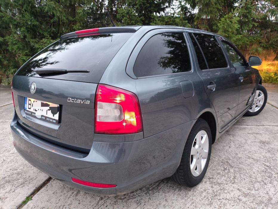 SKODA Octavia 2010 — imagine 3