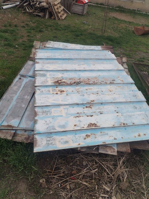 Забор из очень прочного металла