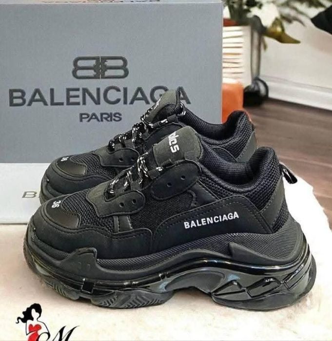 Adidasi dama Triple S