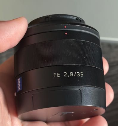 Sony A7 IV + 85mm f/1.8 + ZEISS 35mm f/2.8 + DJI RS 4 Pro Combo