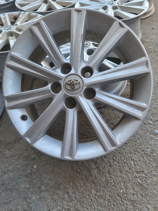 Оригинал диска Toyota Camry