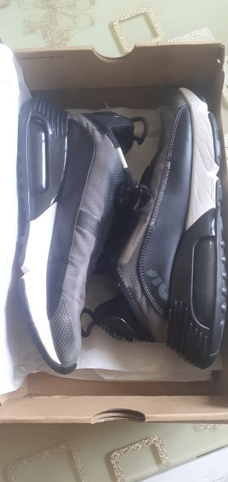 Vand adidasi Nike originali