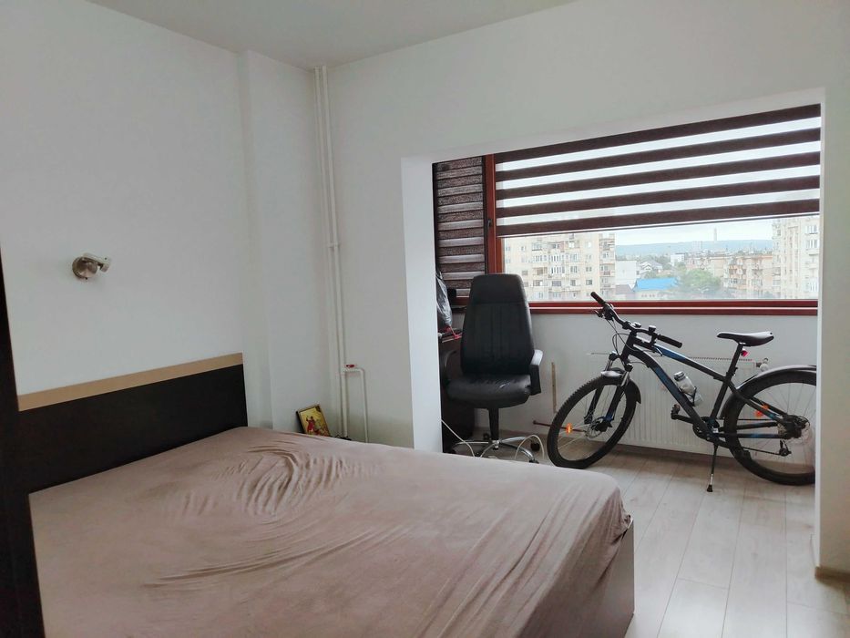 Zona centrala - vand apartament, 3 camere
