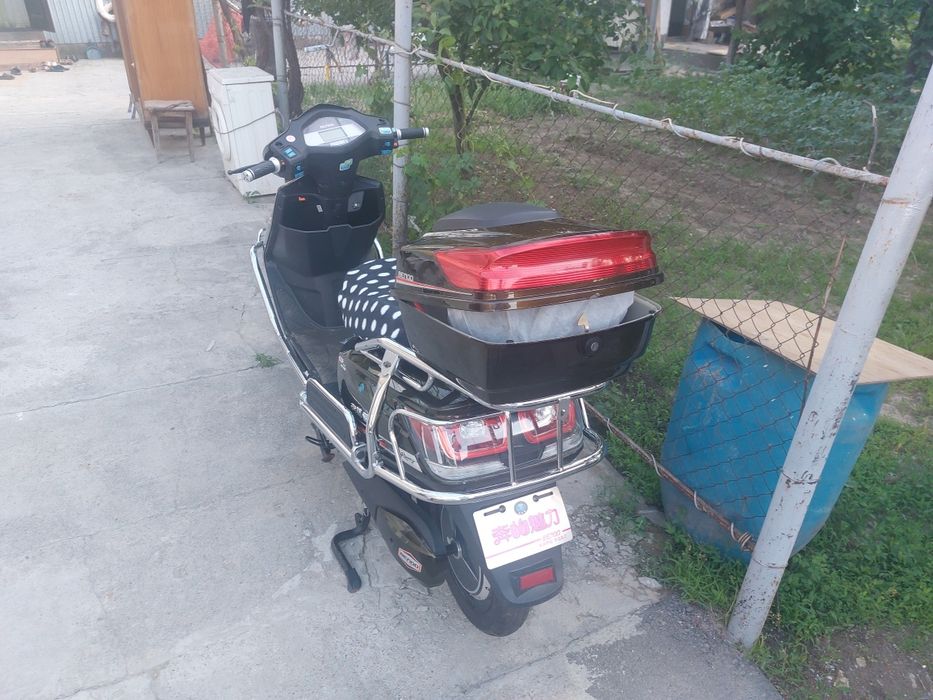 Электроскутер мопед