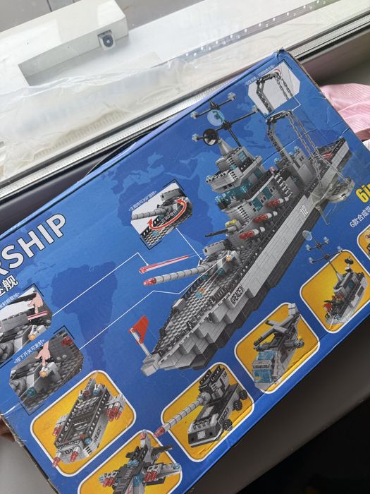 Отдам конструктор корабль