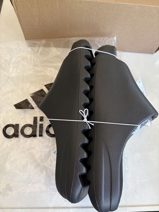Adidas Yeezy Slides