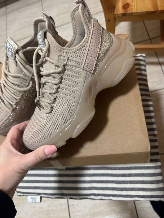 adidasi steve madden