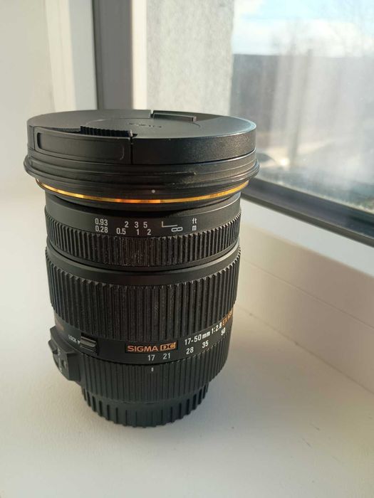 Sigma 17-50mm f/2.8 EX DC OS HSM за Canon