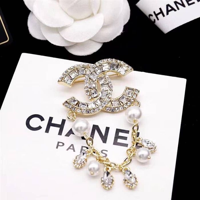 C*h*a*n*e*l брошка