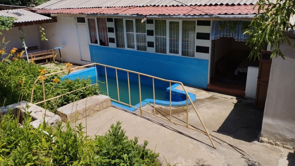 DACHA SOTILADI bochkada tinch joyda joylashgan