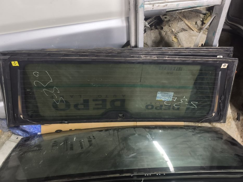 Стекло двери багажника rav4 1-2 поколение оригинал