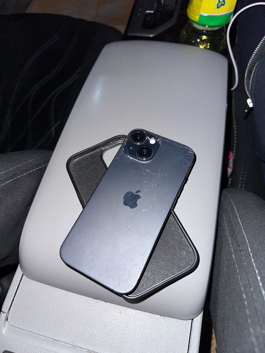 продаю iPhone 15 акб 82%