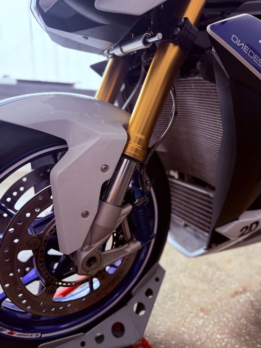 Motocicleta BMW S1000R 2015