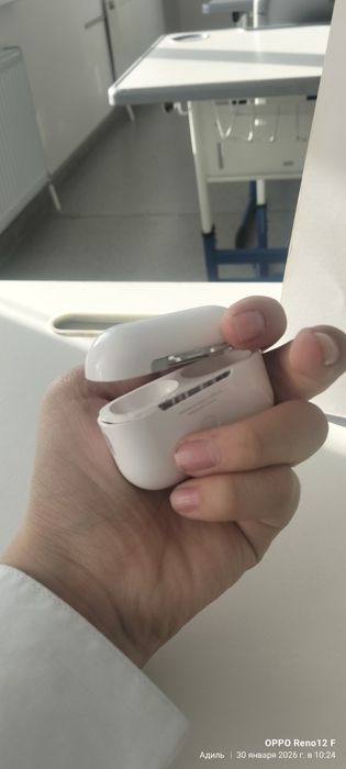 Продам сломание наушники айрподс