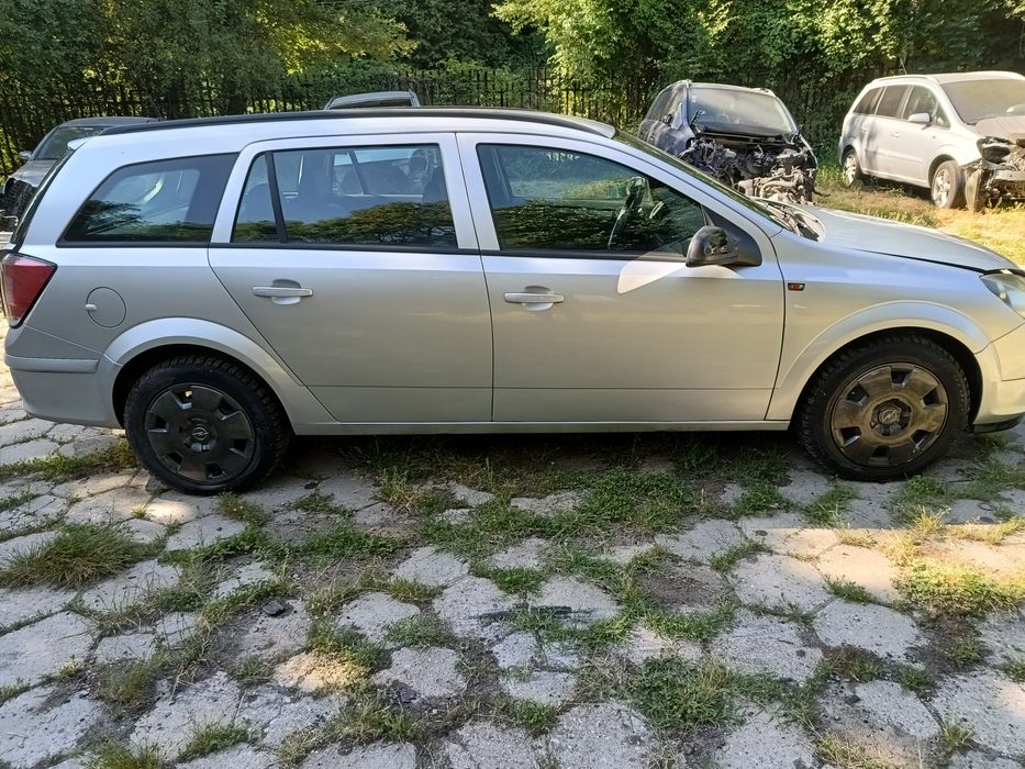 Опел Астра Х комби 1.6/105 НА ЧАСТИ