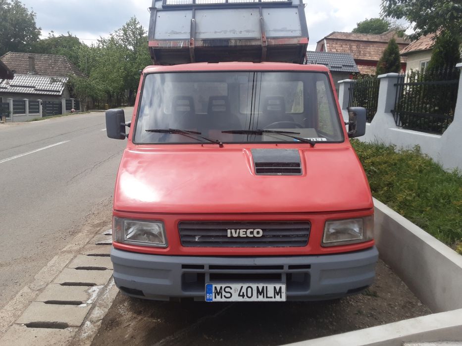 Vând  iveco daily basculabil