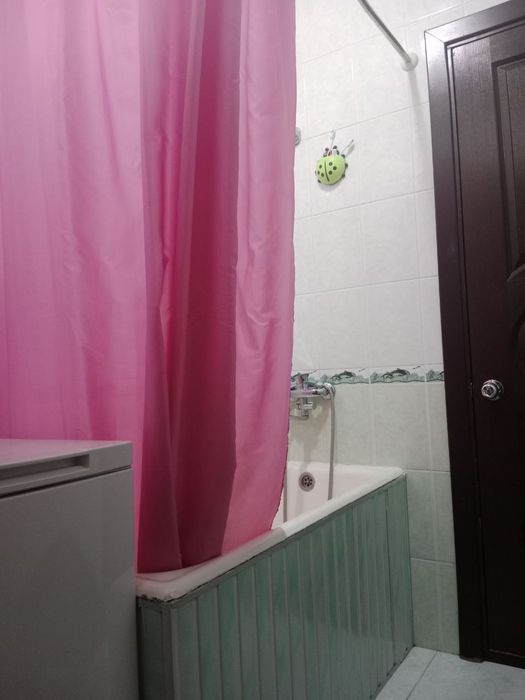 Qizlarga arenda  kvartira bor