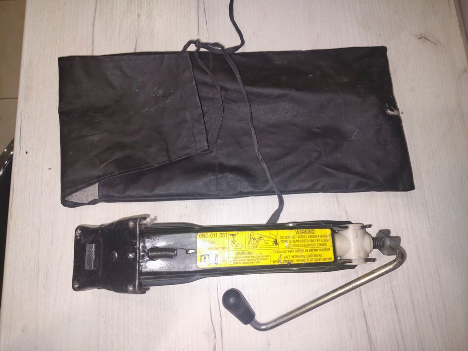 Автомобилен крик