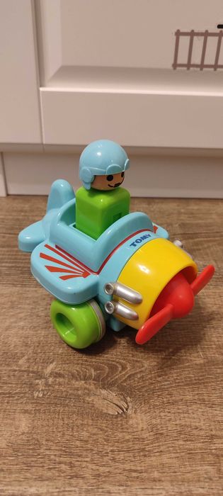 Играчки бебешки и детски