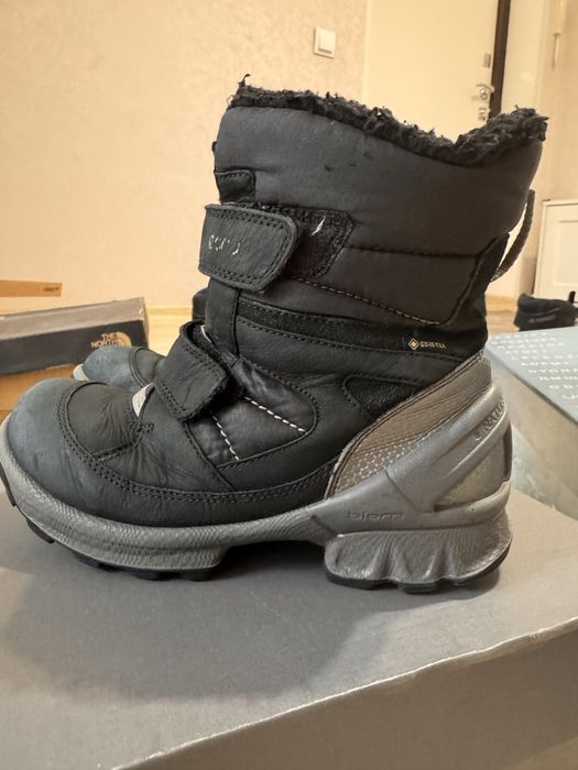 Продам детские сапоги