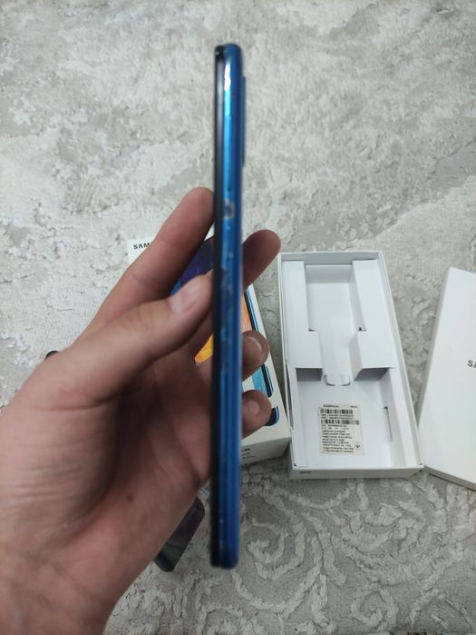 Прадам новый телефон!