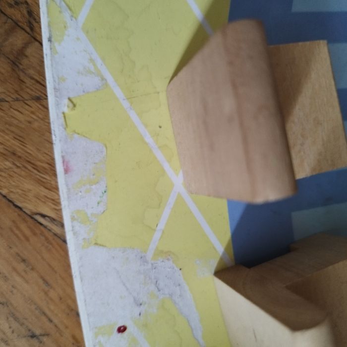 Къща за кукли с обзавеждане и семейство кукли