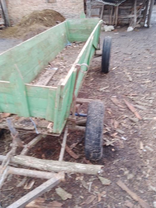 Vind sau schimb  cu animale căruță bună și ham