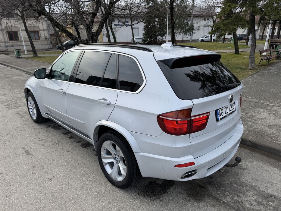 Bmw X5 Lci pachet M Individual 3.0 diesel automat 7 locuri camere 360