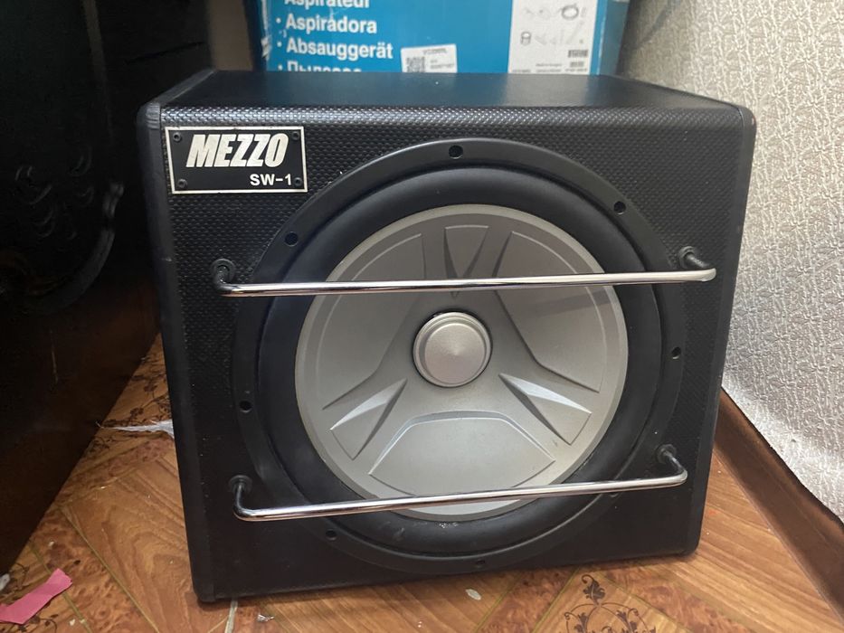 Продам сабуфер в рабочем состояний