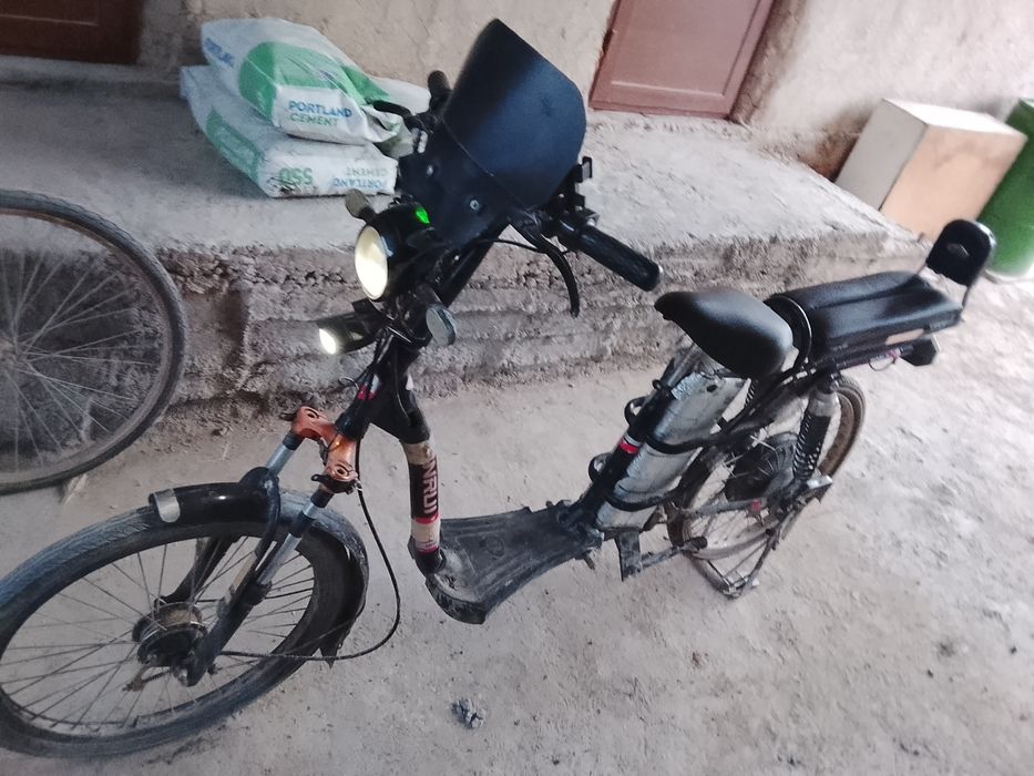 Yurish zoʻr oʻzim minganman