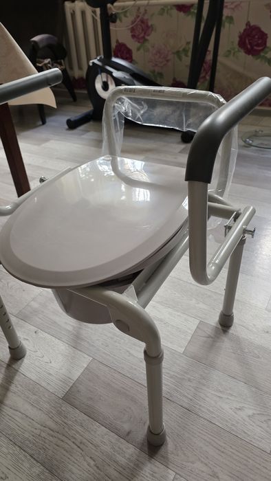 Продаётся биотуалет, состояние нового.