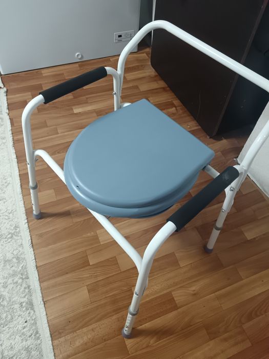 Продам санитарный стул