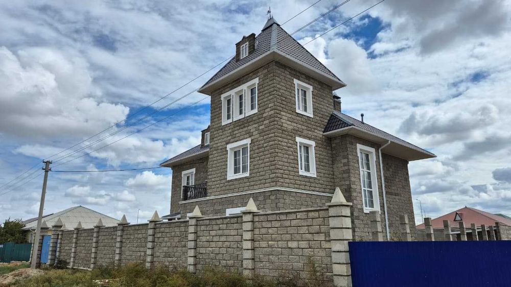 Прекрасный недострпоенный дом