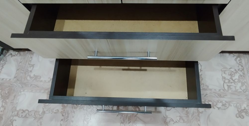 Продам шкаф распашной