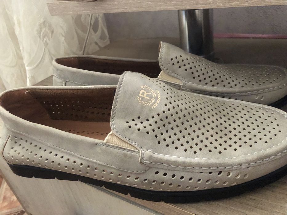 Продам женскую обувь