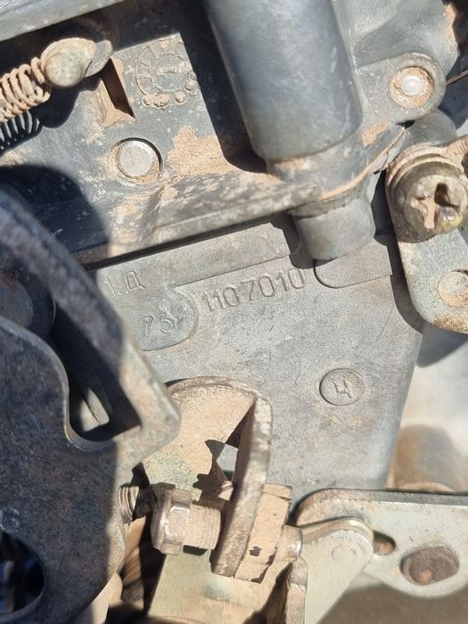 Продам карбюратор 21083