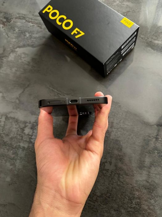 Poco F7.      16/528g